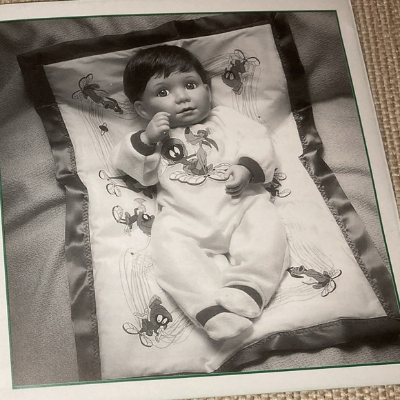 NEW “MARTIAN LULLABY” #76027 ASHTON-DRAKE NEW IN ORIGINAL BOX & COA - Picture 3 of 17